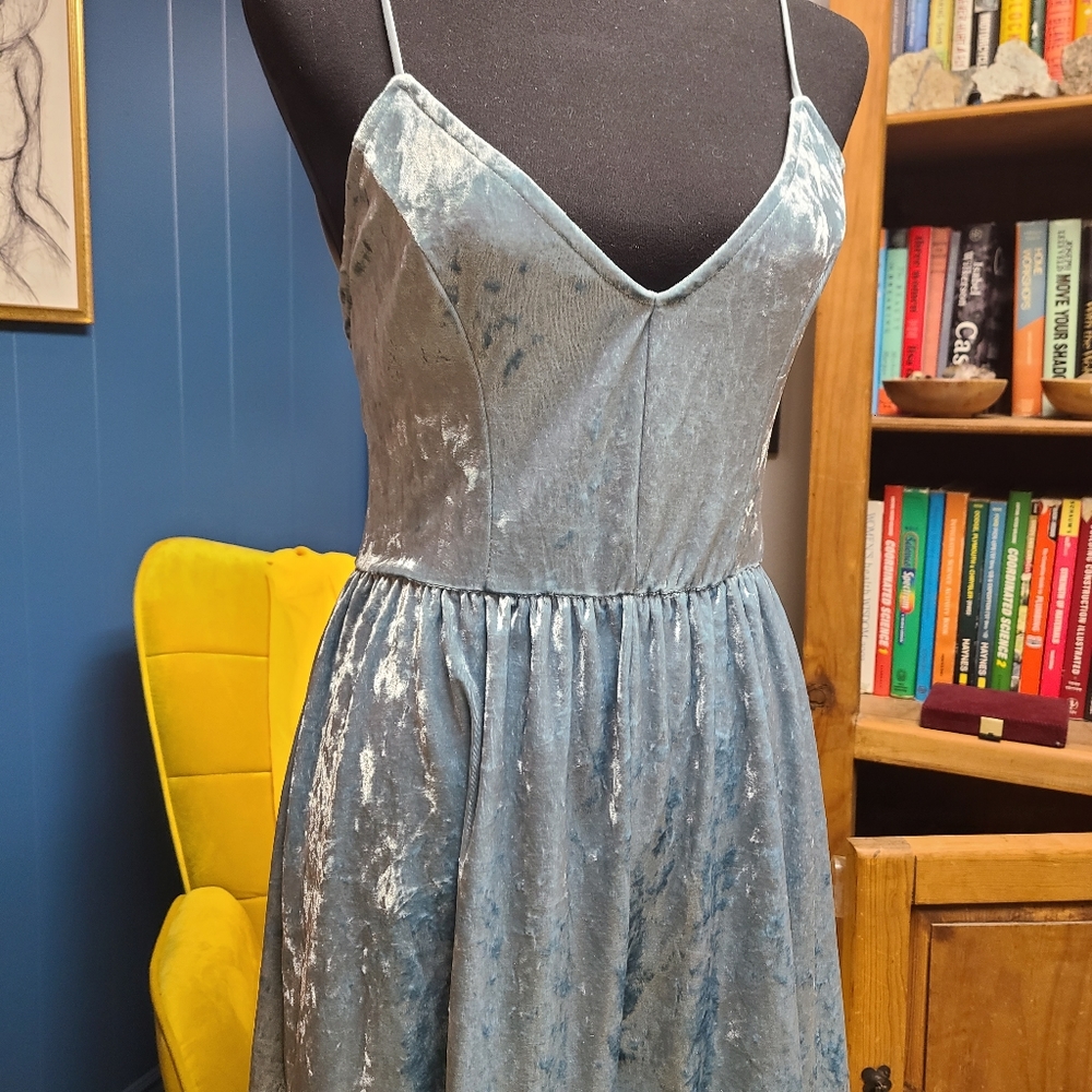 Rue21 Velour Low Back Spaghetti Strap Romper Size M - Picture 2 of 10